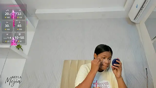 keyla mejia online show from May 2026 12:05:01 PM