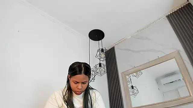 keyla mejia online show from May 2026 12:00:02 PM