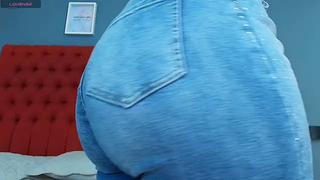 keyla mejia online show from December 2025 11:54:02 AM