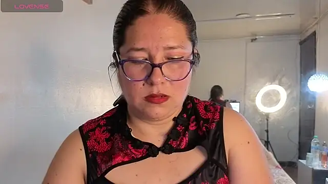 scarlett widow  online show from May 2026 03:16:01 AM