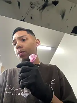 Oqui online show from April 2026 08:22:02 PM