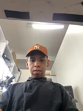 Oqui online show from April 2026 08:10:02 PM