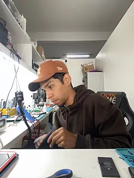 Oqui online show from March 2026 07:37:02 PM