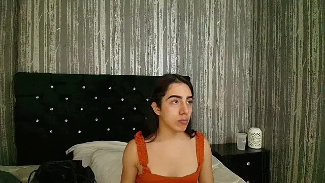 Alicee Moonn online show from June 2026 07:41:02 PM