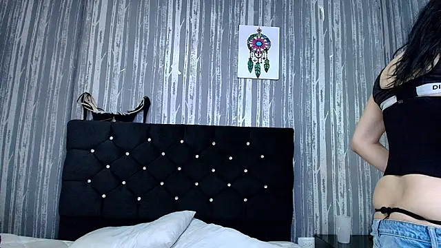 Alicee Moonn online show from November 2025 07:13:02 PM