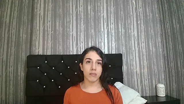 Alicee Moonn online show from May 2026 07:02:02 PM