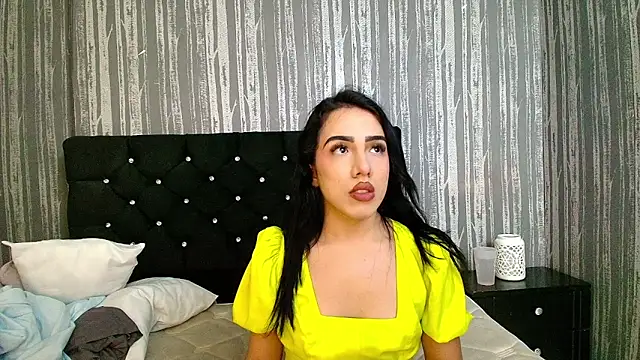 Alicee Moonn online show from May 2026 07:39:01 PM