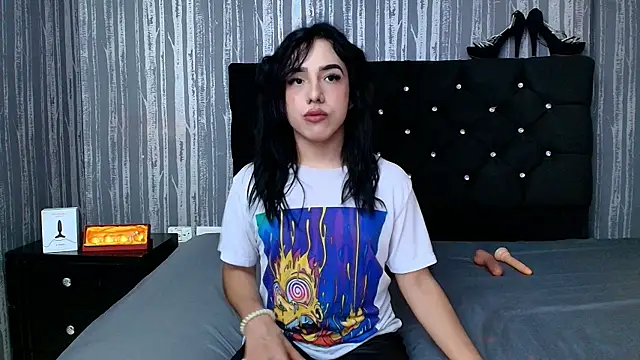 Alicee Moonn online show from October 2025 07:37:02 PM
