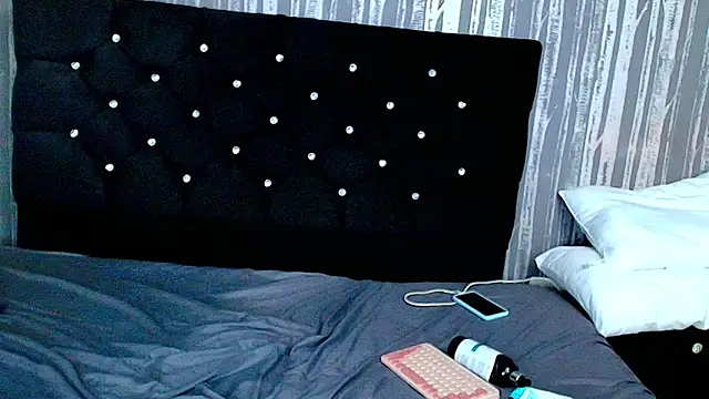 Alicee Moonn online show from February 2026 09:04:01 PM