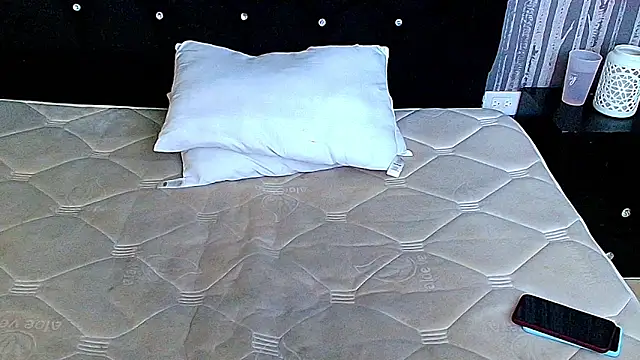 Alicee Moonn online show from March 2026 08:36:01 PM