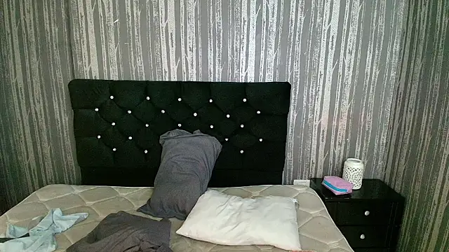 Alicee Moonn online show from May 2026 08:23:01 PM