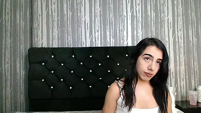 Alicee Moonn online show from May 2026 07:55:02 PM