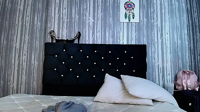 Alicee Moonn online show from November 2025 08:02:01 PM