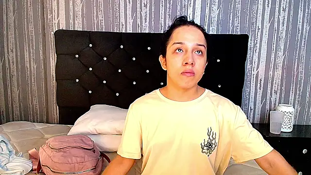 Alicee Moonn online show from March 2026 05:13:02 PM