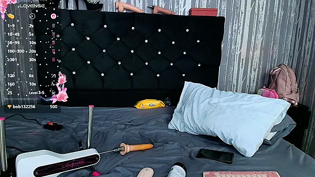 Alicee Moonn online show from November 2025 07:45:02 AM