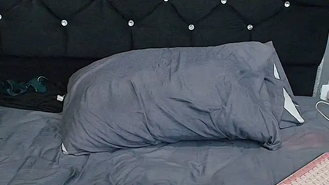 Alicee Moonn online show from November 2025 08:48:02 AM