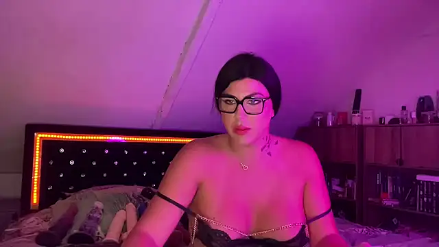 parisse trans online show from July 2026 10:17:01 PM
