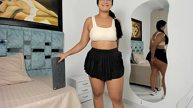 tamara lovv online show from October 2025 12:09:01 PM