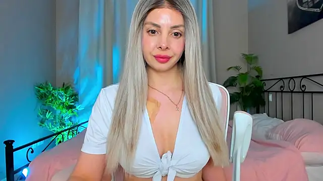 VelvetEliza online show from April 2026 08:38:01 PM