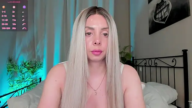 VelvetEliza online show from June 2026 09:09:02 PM