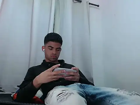 camillo beischel  online show from October 2025 05:57:01 PM