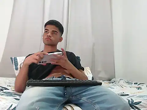 camillo beischel  online show from October 2025 07:37:01 PM