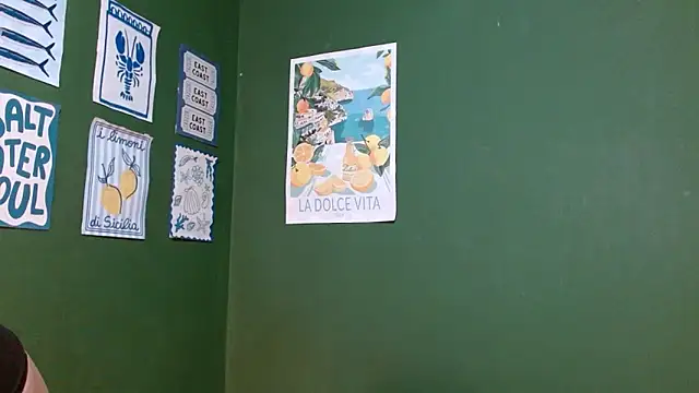 Roxiehood online show from November 2025 01:27:02 AM