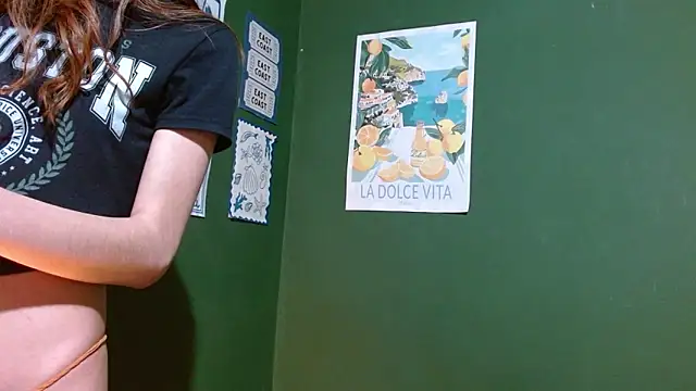 Roxiehood online show from November 2025 01:54:01 AM