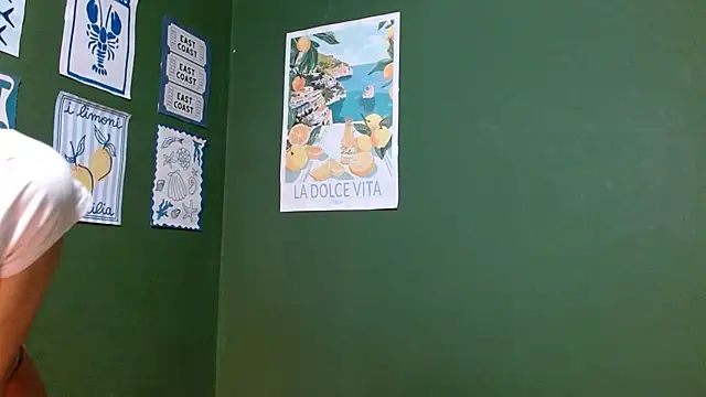 Roxiehood online show from November 2025 01:44:02 AM