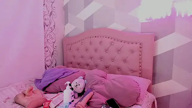 Snapshot of BiancaShermann chatting on November 2025 03:38:01 PM BiancaShermann online show from November 2025 03:38:01 PM