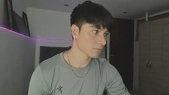 stevve 14 online show from December 2025 03:11:01 AM