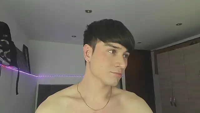 Snapshot of stevve_14 chatting on October 2025 01:49:01 AM stevve 14 online show from October 2025 01:49:01 AM