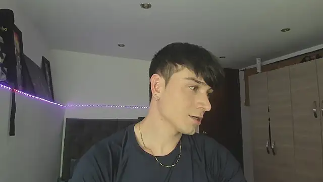 Snapshot of stevve_14 chatting on October 2025 04:13:02 AM stevve 14 online show from October 2025 04:13:02 AM