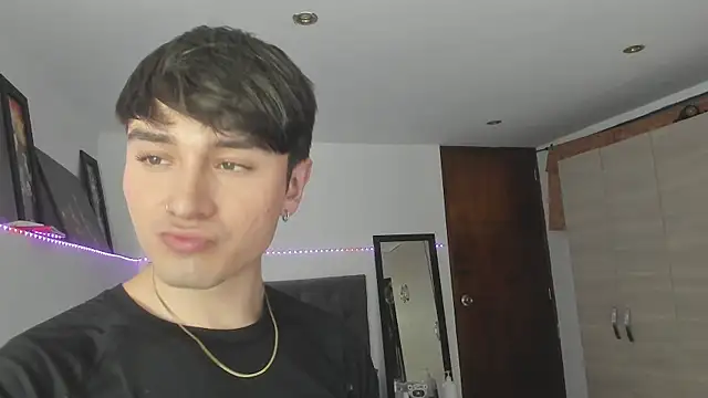 stevve 14 online show from October 2025 02:30:02 AM