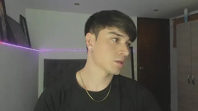 stevve 14 online show from December 2025 11:17:02 PM