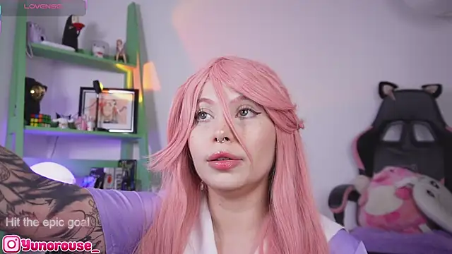 Snapshot of YunoRose_ chatting on October 2025 01:39:02 AM YunoRose online show from October 2025 01:39:02 AM