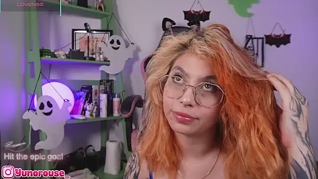 Snapshot of YunoRose_ chatting on November 2025 04:27:02 AM YunoRose online show from November 2025 04:27:02 AM