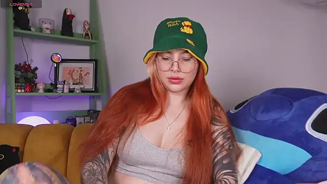 Snapshot of YunoRose_ chatting on January 2026 11:30:02 PM YunoRose online show from January 2026 11:30:02 PM