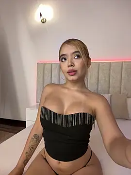 Snapshot of Mia_Roswell chatting on June 2026 03:01:01 AM Mia Roswell online show from June 2026 03:01:01 AM