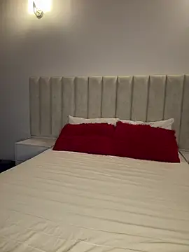 Mia Roswell online show from April 2026 02:57:01 AM