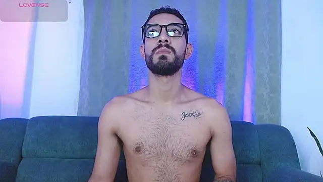 Snapshot of ReyPablo1 chatting on October 2025 09:27:02 PM ReyPablo1 online show from October 2025 09:27:02 PM