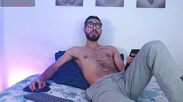 Snapshot of ReyPablo1 chatting on October 2025 08:53:01 PM ReyPablo1 online show from October 2025 08:53:01 PM