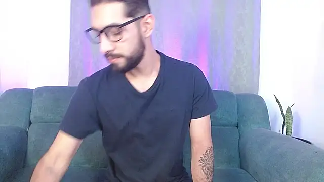 Snapshot of ReyPablo1 chatting on October 2025 10:22:02 PM ReyPablo1 online show from October 2025 10:22:02 PM