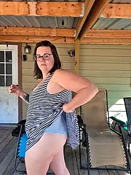 Snapshot of valeriejane chatting on October 2025 07:59:01 PM valeriejane online show from October 2025 07:59:01 PM