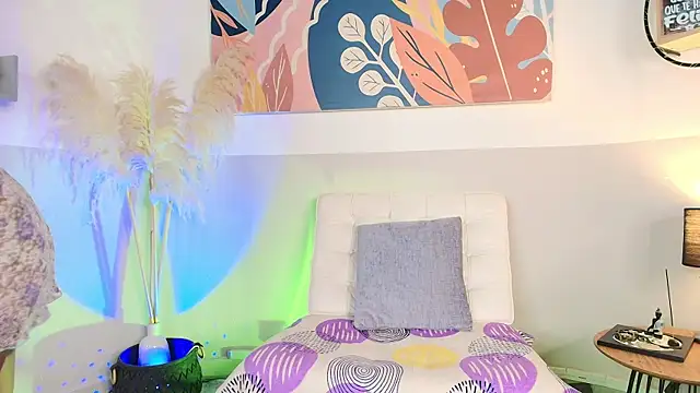 DivaFlamme online show from November 2025 04:39:02 AM