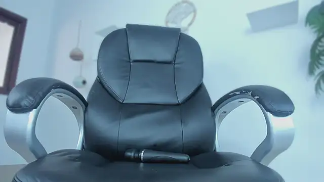 emily yeon online show from January 2026 07:12:01 PM