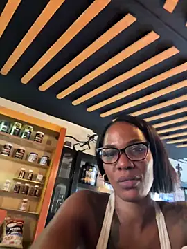 Bustykeyla online show from April 2026 09:54:01 PM