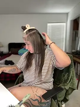 Alix Valentine online show from April 2026 03:15:02 PM