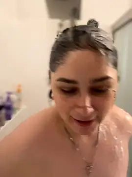 Snapshot of Alix_Valentine chatting on October 2025 04:50:01 PM Alix Valentine online show from October 2025 04:50:01 PM