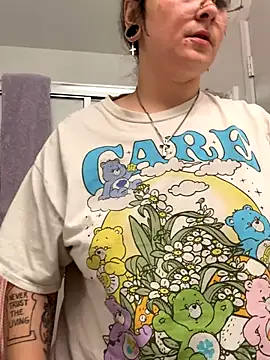 Snapshot of Alix_Valentine chatting on October 2025 04:19:02 PM Alix Valentine online show from October 2025 04:19:02 PM